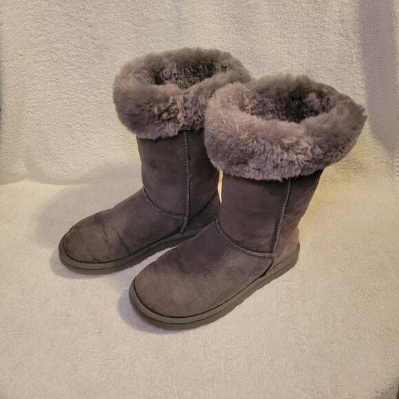 Uggs Gray Suede Mid Calf Pull On Classic Winter Boots Womens Size 6 - Picture 1 of 9